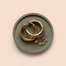 Load image into Gallery viewer, medium circular trinket dish