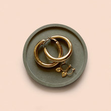 Load image into Gallery viewer, medium circular trinket dish