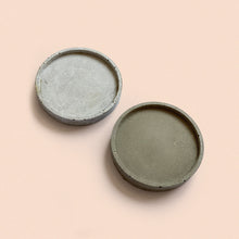 Load image into Gallery viewer, large circular trinket dish