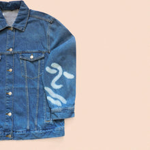 Load image into Gallery viewer, bleach painted denim jacket size L