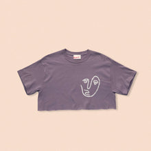 Load image into Gallery viewer, lilac short sleeve crop t-shirt with the face print in white