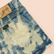 Load image into Gallery viewer, bleached fray Lee shorts W26&quot; L3&quot;
