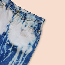 Load image into Gallery viewer, bleached zip jeans W30&quot; L24&quot;
